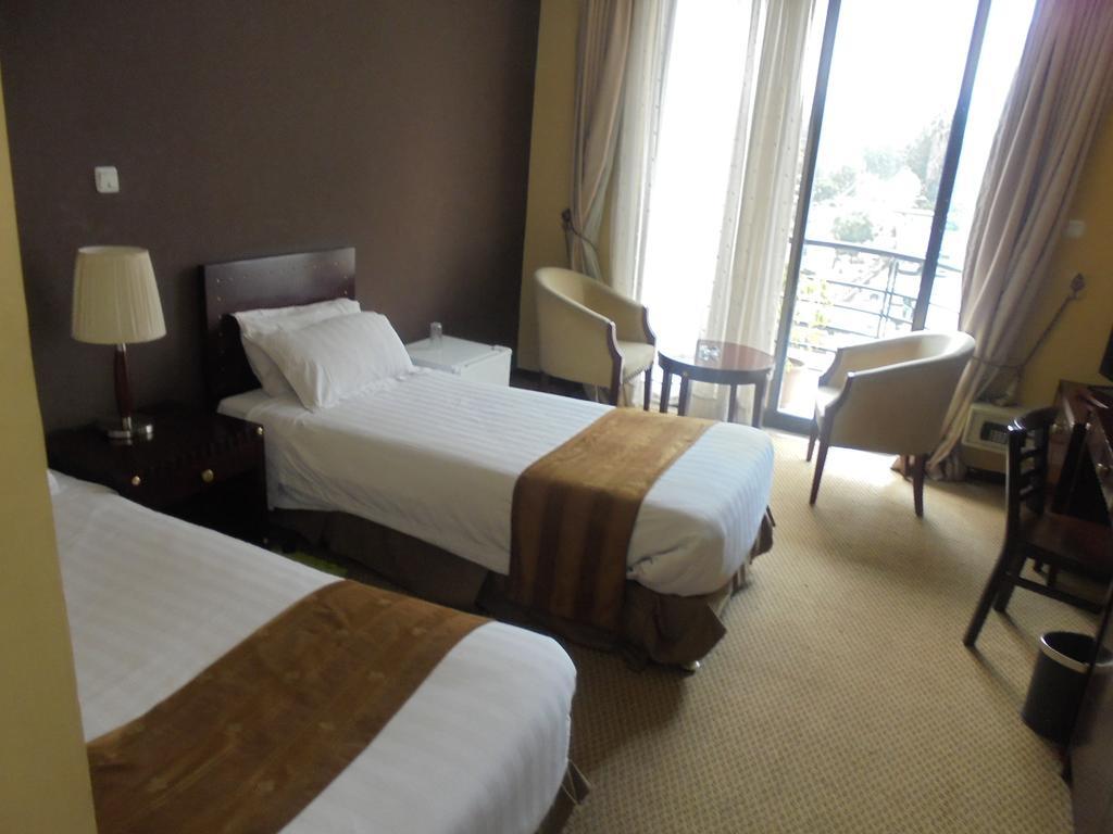 Soramba Hotel Business Plc 亚的斯亚贝巴 外观 照片