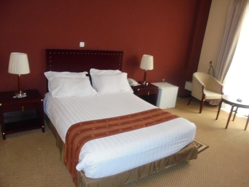 Soramba Hotel Business Plc 亚的斯亚贝巴 外观 照片