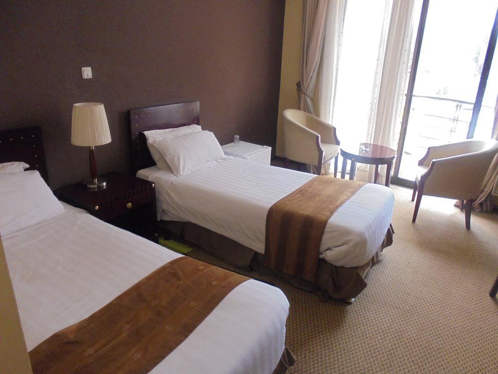 Soramba Hotel Business Plc 亚的斯亚贝巴 外观 照片