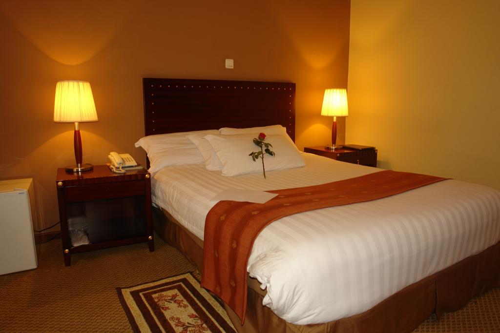 Soramba Hotel Business Plc 亚的斯亚贝巴 外观 照片