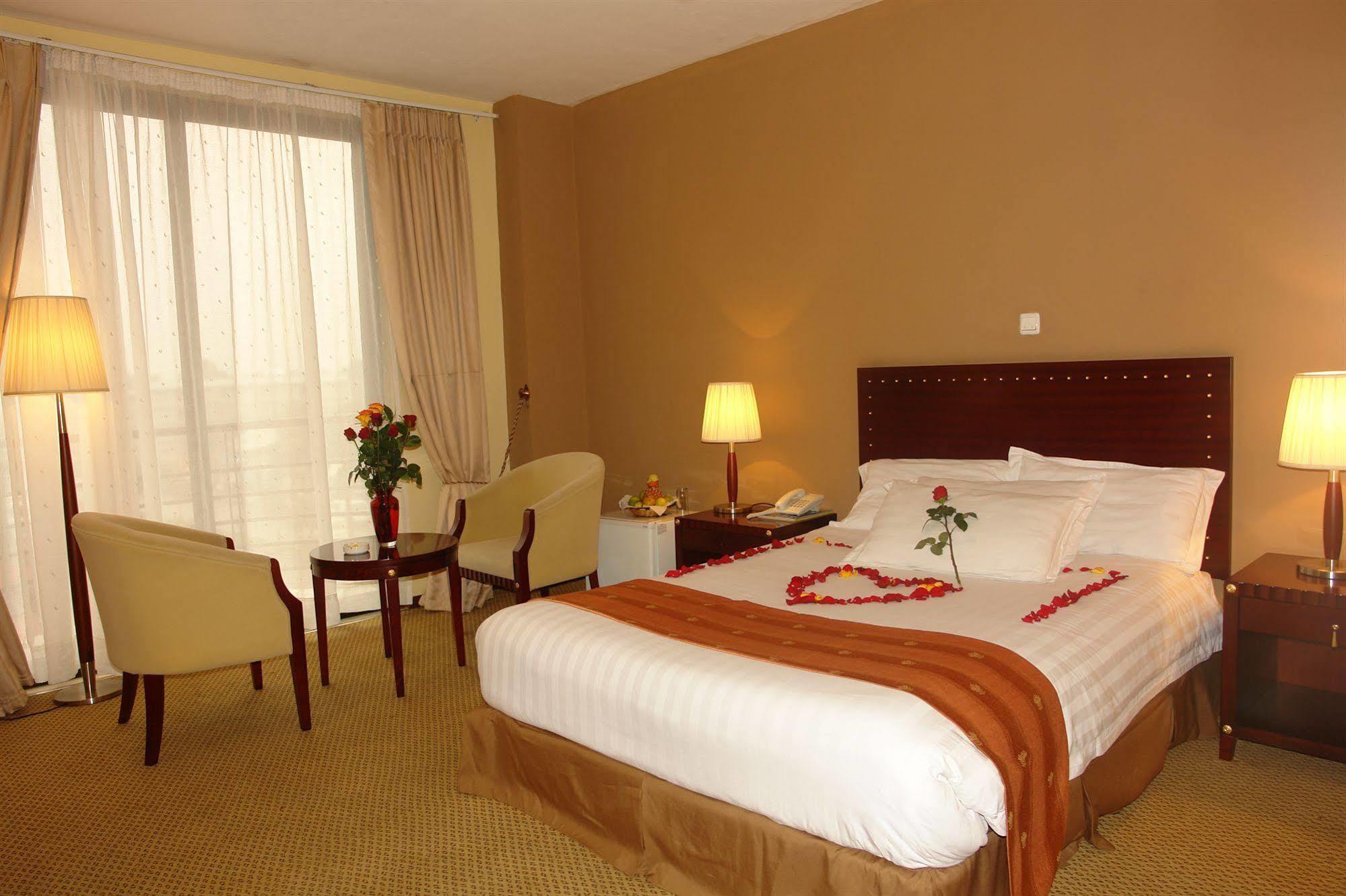 Soramba Hotel Business Plc 亚的斯亚贝巴 外观 照片